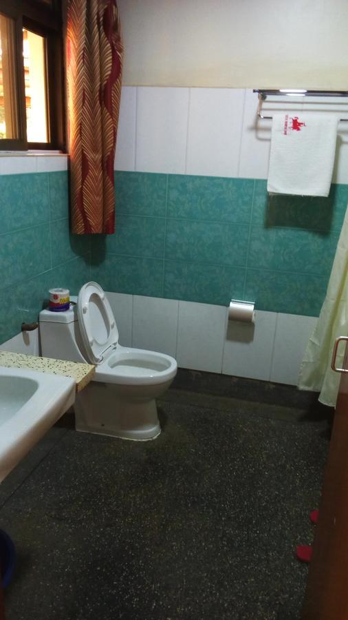 White Horse Inn Kabale 외부 사진