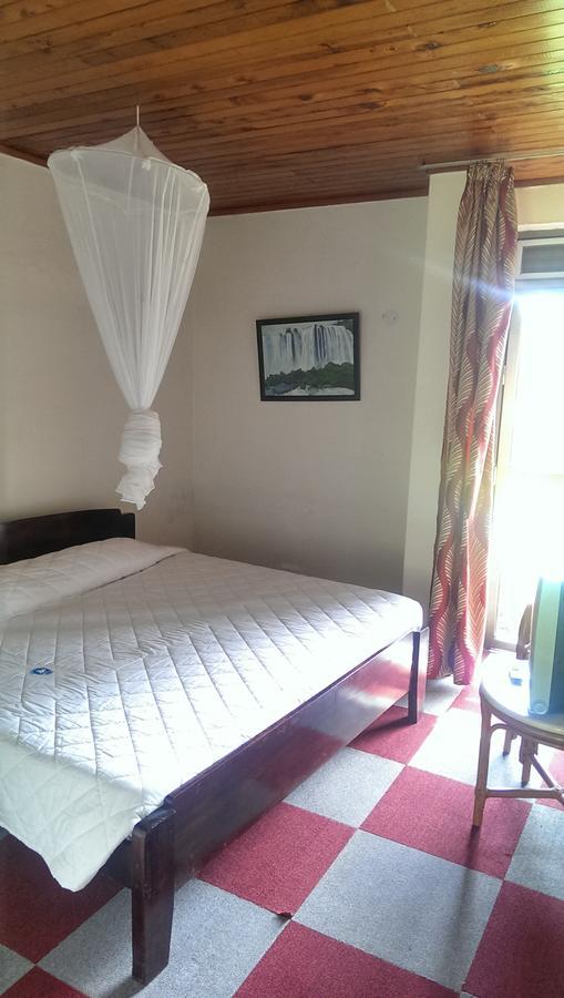 White Horse Inn Kabale 외부 사진