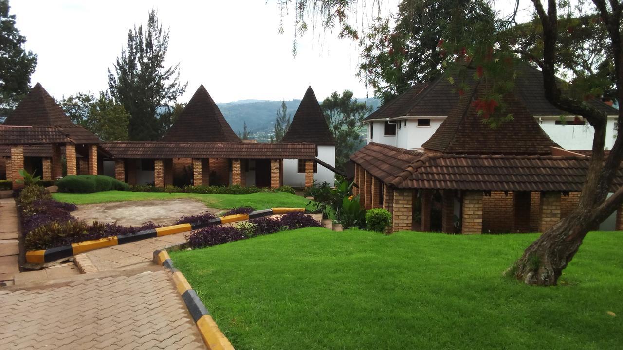 White Horse Inn Kabale 외부 사진