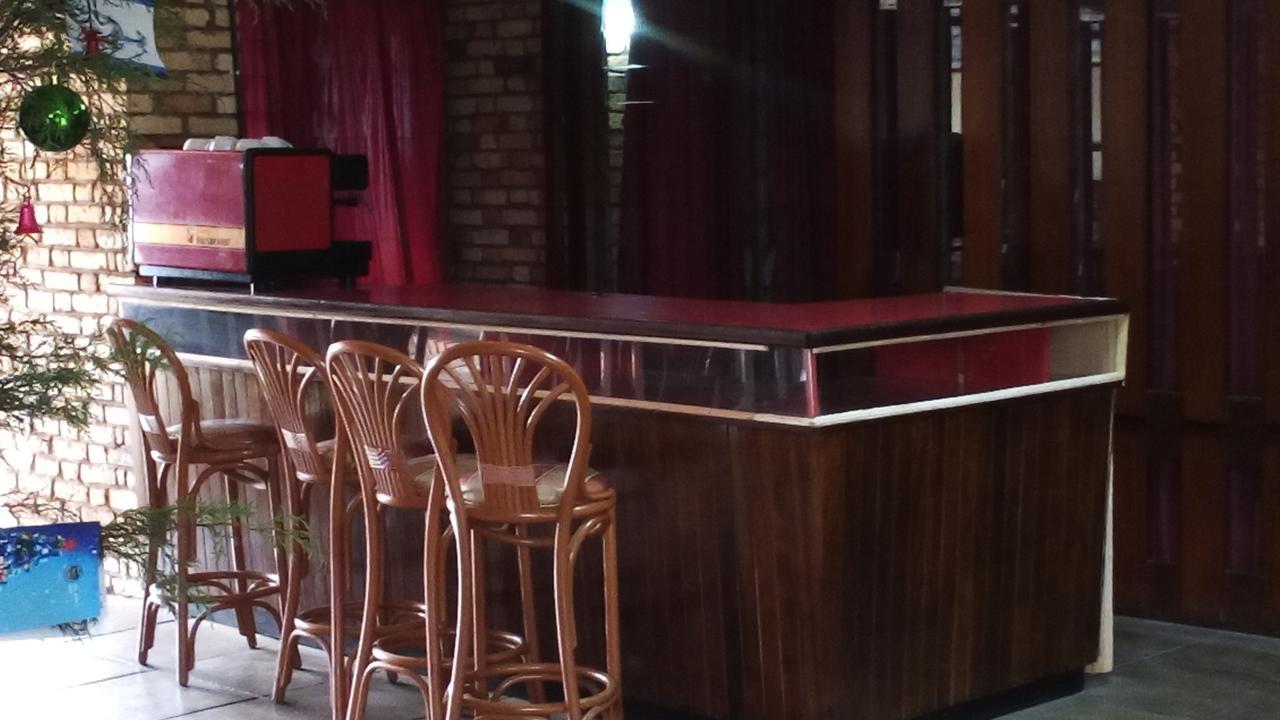 White Horse Inn Kabale 외부 사진