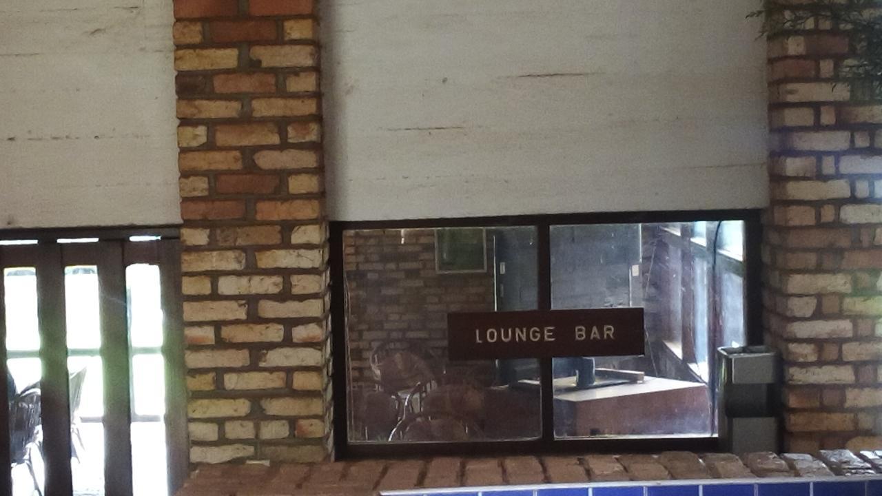 White Horse Inn Kabale 외부 사진